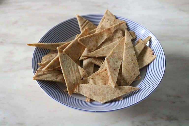 Try This Low Carb Nacho Chips Recipe For Your Next Party